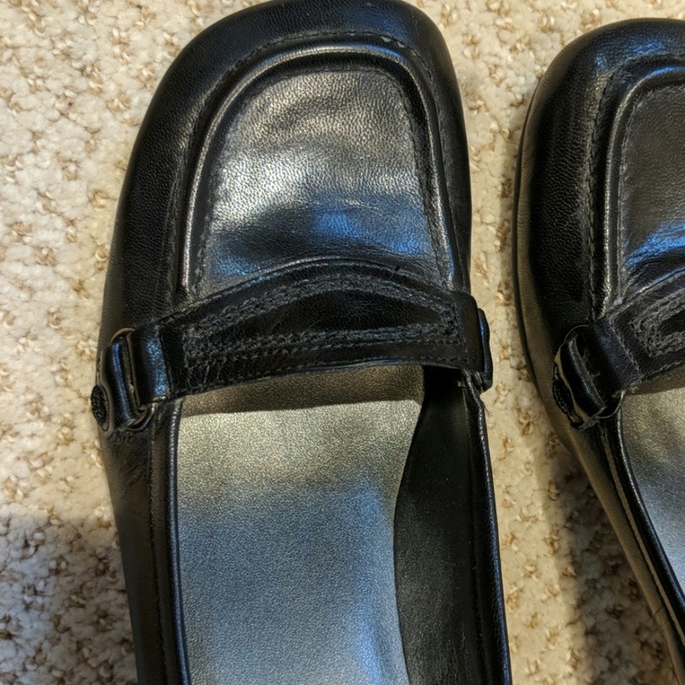 Shoes - Picture 2 of 2